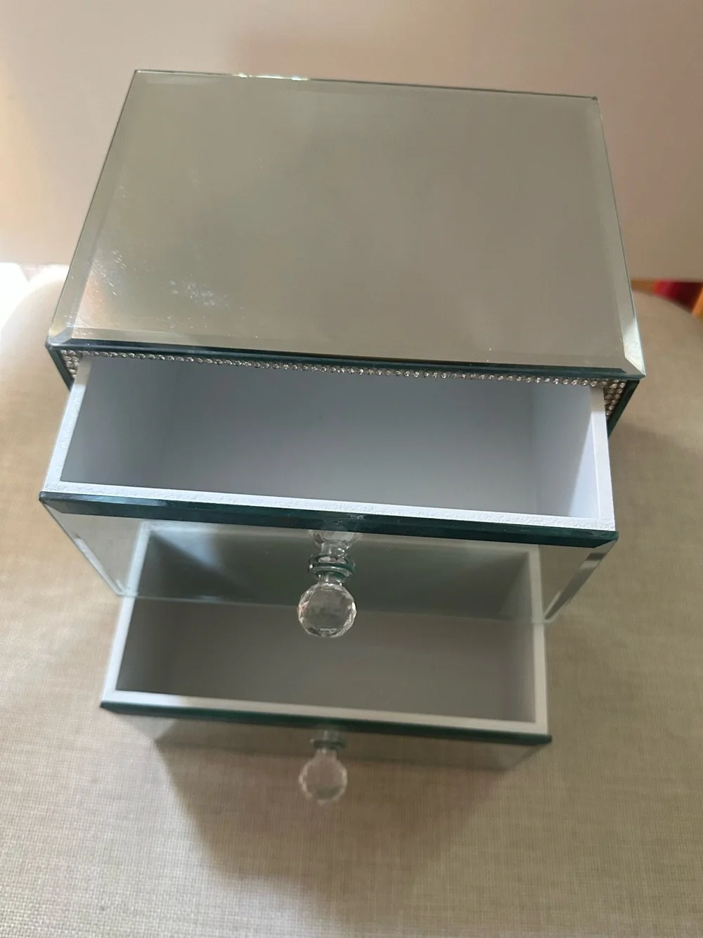 NWT Mirrored 2-Drawer Jewelry Chest with Crystal Knobs - Silver